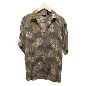 IZOD Short‎ Sleeve Button Down Shirt Hawaiian Palm Tan gray white Blue Medium